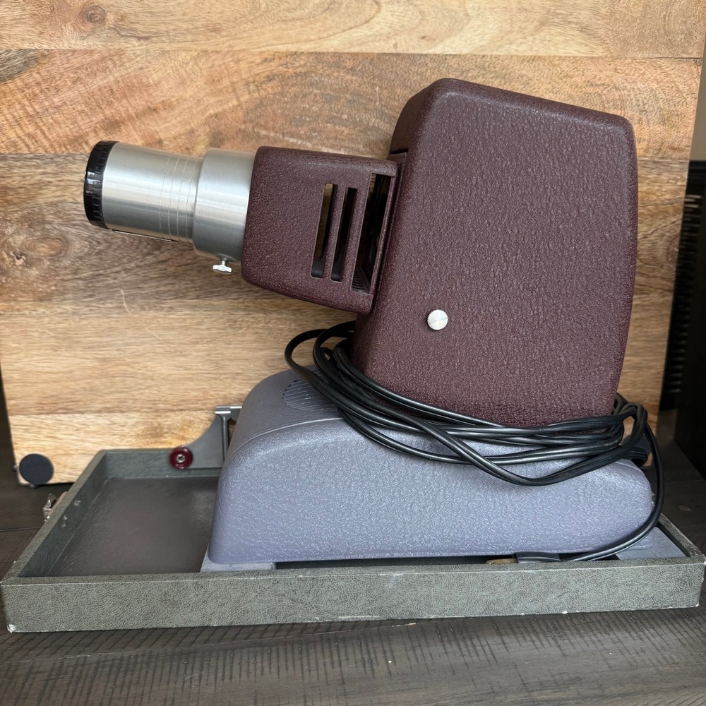Vintage American Optical Performer 150 Delineascope Projector 115‎ Volt Works